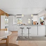 Дом отдыха 3 Bedroom Awesome In *
