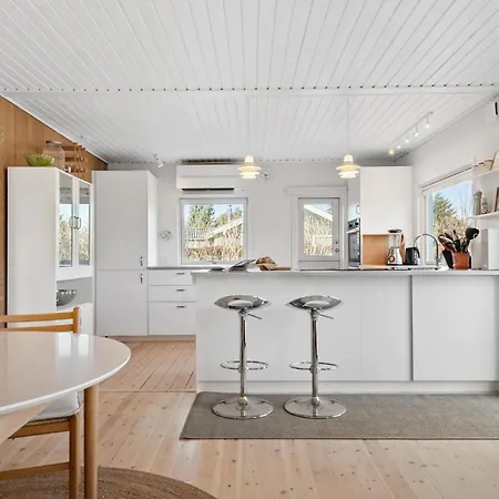 펜션 3 Bedroom Awesome In *