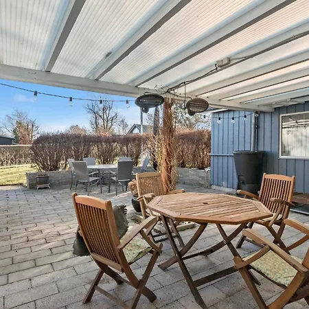 3 Bedroom Awesome In *